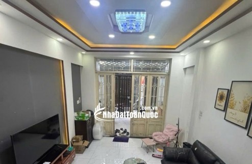 NHÀ ĐẸP KIÊN CỐ HẺM XE HƠI - NGAY CÔNG VIÊN - HÀNG XÓM HIỆP THÀNH CITY - 4x15m - 3 TẦNG - GIÁ 5.250 TỶ