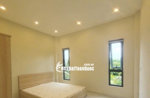 Nhà Phố Đối Diện Vạn Phúc