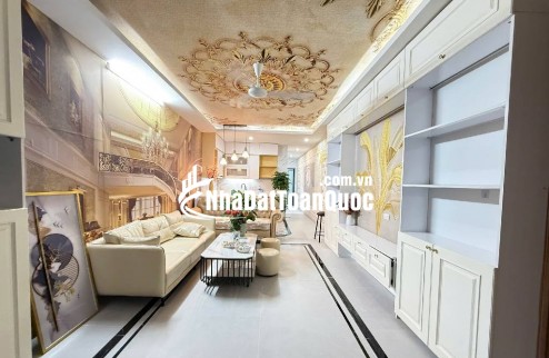 Bán căn hộ tập thể tầng 1 tại Trung tâm quận Hai Bà Trưng chỉ nhỉnh 4 tỷ