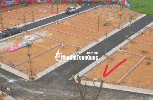 Đất mặt đường làn 2 của QL21, trung tâm mới của đô thị vệ tinh Hòa Lạc.
Giá chỉ nhỉnh 3 tỷ, pháp lý chuẩn chỉnh