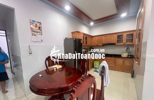 NHÀ HẺM OTÔ NGAY CHỢ GẤU TRỊNH THỊ ĐỐI VỚI LÊ VĂN KHƯƠNG  - NGANG KHỦNG 5.7M X17M - DTCN94M2- GIÁ 5 TỶ NHĨNH