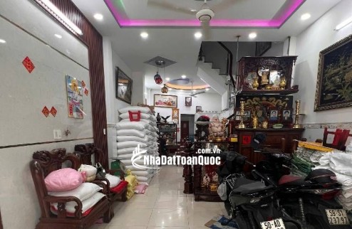 NHÀ BÀ ĐIỂM NGAY NGÃ TƯ TRUNG CHÁNH 1 BƯỚC QUA GÒ VẤP- 50M2-4 TẦNG- CHỈ 4,5 TỶ