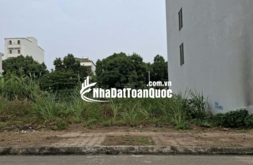 Bán lô đất 100m2 ngay ngã tư quốc lộ 21 đại lộ thăng long, cạnh ĐH Quốc Gia, khu CN Cao Hòa Lạc