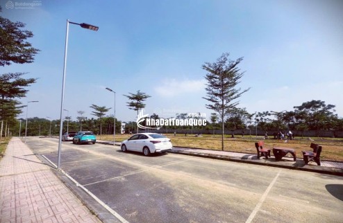 Chiết khấu sâu nhất lô đất đẹp, mặt tiền rộng, vị trí trung tâm Vai réo, Phú Cát, Hà Nội