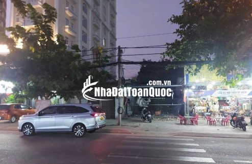 Quận 7, Lô Đất 750m2 Mặt Tiền Hoàng Quốc Việt, 2 Lối Đi, Giá Chào 115 tỷ