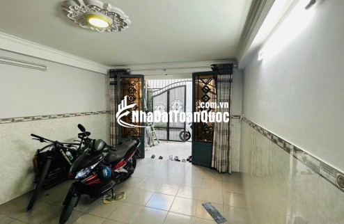 2 TẦNG – 5 BƯỚC RA MẶT TIỀN NGUYỄN VĂN QUÁ – CHỈ 5.X TỶ