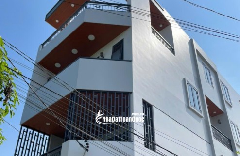 SIÊU PHẨM LÔ GÓC 4 TẦNG – THANG MÁY XỊN – GARA 2 Ô TÔ – GẦN SONG HÀNH - LÊ LỢI - HÓC MÔN