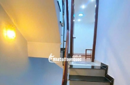 Bán nhà 5 tầng Hoàng Hoa Thám, Bình Thạnh - 37m2, 7.9 tỷ, 4PN, SH