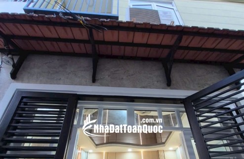 NHÀ ĐẸP QUẬN 4_4 TÀNG ĐÚC_30M2_KO QH_4 TỶ NHỈNH
