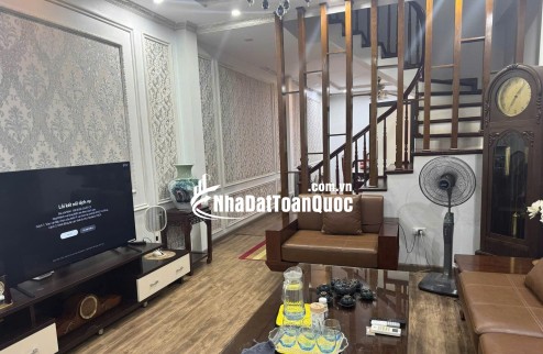 Bán nhà Nguyễn Văn Huyên 40m2x6T,  sát ô tô tránh, kinh doanh đỉnh, chỉ 15 tỷ