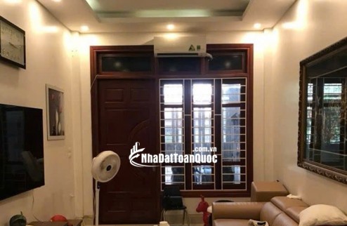 Hàng hiếm !!!! Nhà thượng thanh 44m2. 5 tầng dân xây - ô tô đỗ tận cửa - giá chỉ hơn 6 tỷ