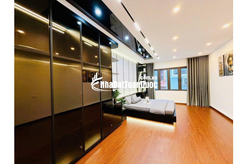 RẺ NHẤT THÁI THỊNH – NGÕ RỘNG 2M – NHÀ MỚI TINH Ở LUÔN – XEM LÀ CHỐT