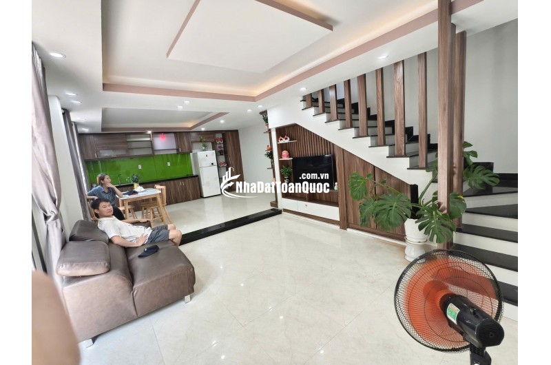 NHÀ MỚI ĐẸP KIỆT 3M MẸ NHU FULL CỬA SỔ CỰC THOÁNG - NGANG 5M. LH:0977414613.
