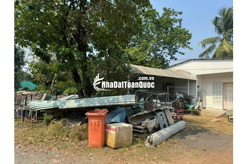 BÁN ĐẤT LONG BÌNH, QUẬN 9 - DT 1000M2 - SHR - 38.5 TỶ. LH:0907511230 - 0908334579.