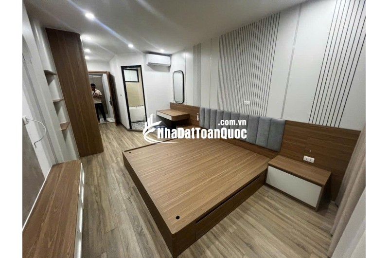BÁN NHÀ PHỐ QUAN NHÂN - DT 37 M2 (6 TẦNG THANG MÁY) - SẴN SỔ ĐỎ, CHỈ 12.9 TỶ. LH:0983215192