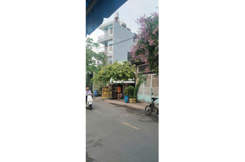 Bán nhà 1 trệt 1 lầu mặt tiền DT42, Đông Thạnh Hóc Môn tiện kinh doanh
