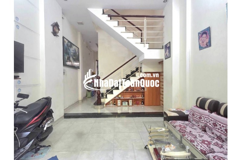 XE HƠI VÔ NHÀ - HẺM NHỰA XE TẢI TRÁNH, ĐẬU ĐỖ - 2 MẶT HẺM TRƯỚC SAU, CÓ CỬA SAU - KHU DÂN TRÍ - PHÙ HỢP KINH DOANH/VĂN PHÒNG - VUÔNG VỨC, PHÁP LÝ
