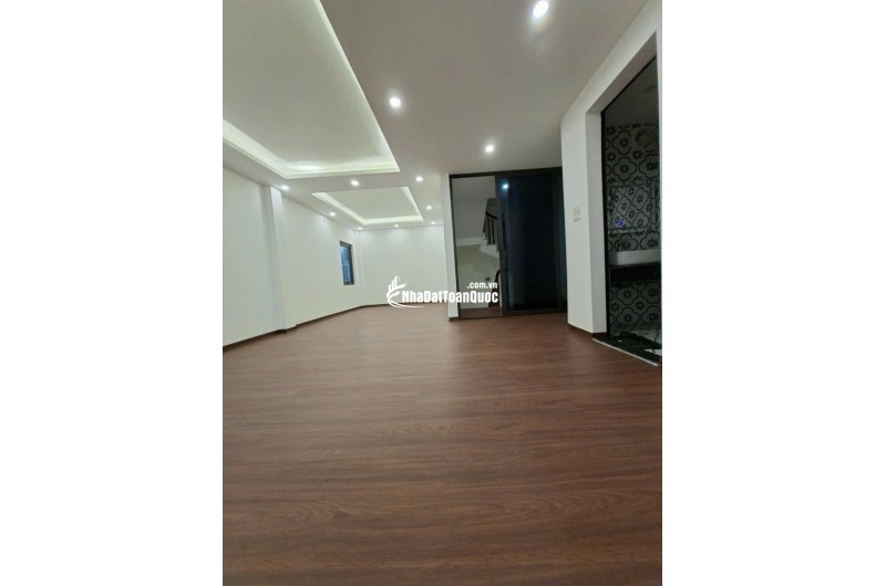 HIẾM BÁN - ĐỨC GIANG - LONG BIÊN - NHÀ DÂN XÂY CHẮC CHẮN - DIỆN TÍCH RỘNG THOÁNG - 58M - NHỈNH 7 TỶ