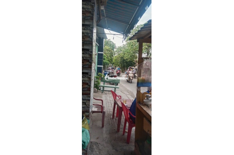 Bán nhà 1 trệt 1 lầu mặt tiền DT42, Đông Thạnh Hóc Môn tiện kinh doanh