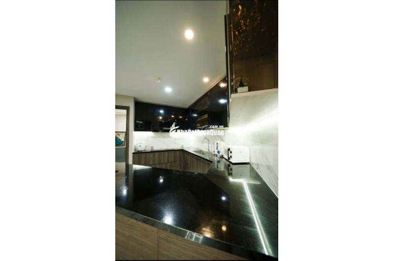 Bán căn hộ 4PN Imperia An Phú 135m², tầng 18 , view Landmark