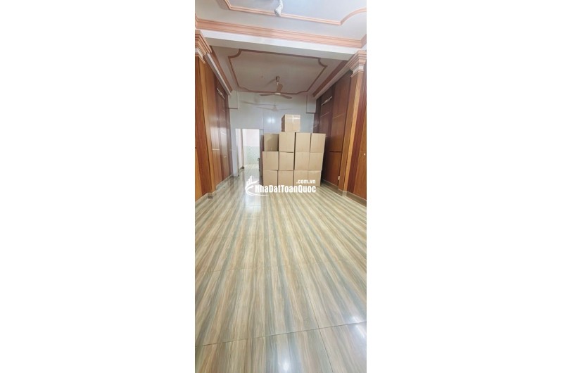  NHÀ MỚI Ở NGAY HÒA BÌNH,TÂN PHÚ. HẺM NHỰA 9M CÓ LỀ 2M,GẦN RICHSTAR,CHỢ CÂY KEO,COOP MART, VÀI BƯỚC CHÂN RA HÒA BÌNH,TÔ HIỆU. 4M X 17M,3 TẦNG,SỔ