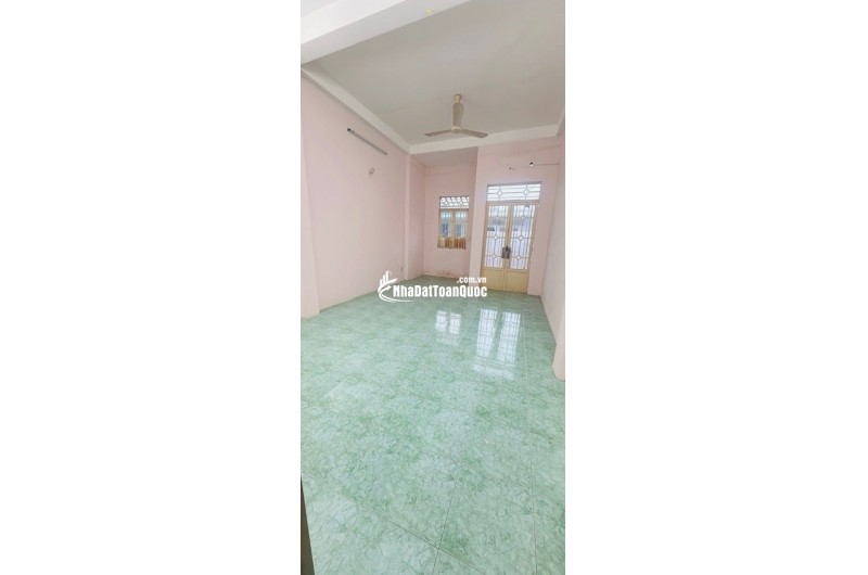  NHÀ MỚI Ở NGAY HÒA BÌNH,TÂN PHÚ. HẺM NHỰA 9M CÓ LỀ 2M,GẦN RICHSTAR,CHỢ CÂY KEO,COOP MART, VÀI BƯỚC CHÂN RA HÒA BÌNH,TÔ HIỆU. 4M X 17M,3 TẦNG,SỔ