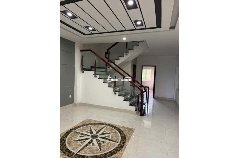Bán nhà siêu đẹp 5x20m 1 trệt 3 lầu sân thượng MT Trịnh Quang Nghị Bình Chánh