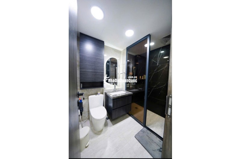 Bán căn hộ 4PN Imperia An Phú 135m², tầng 18 , view Landmark