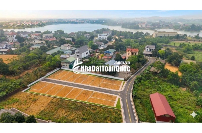 Cần bán 100m hàng F0 xã phú cát Hoà Lạc , cạnh nhà máy in tiền,Đh quốc gia ,Đh FPT giá 2,5tỷ