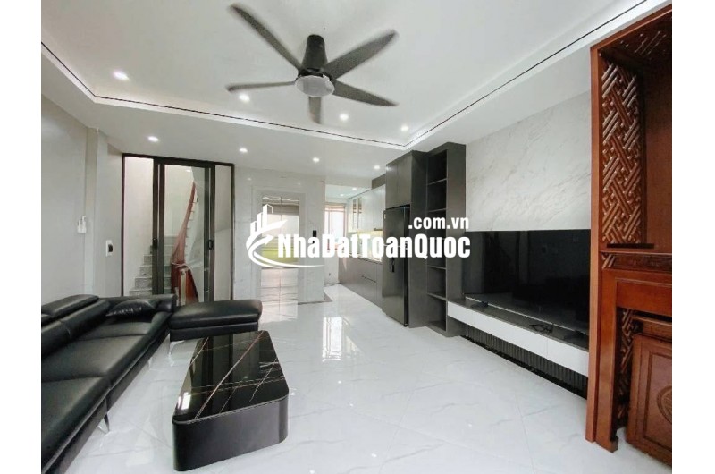 CHỈ HƠN 3TỶ CÓ NHÀ - LÔ GÓC THOÁNG - LINH LANG  #CHÍNHCHỦ Ô TÔ, 3 BƯỚC RA PHỐ - TRUNG TÂM BA ĐÌNH - GIÁP RANH CẦU GIẤY - TÂY HỒ - HÀ NỘI. Ở