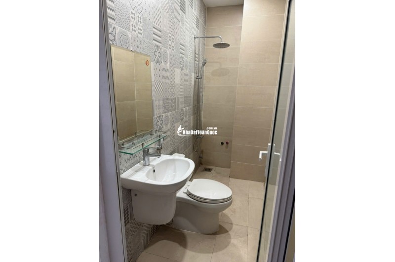 Bán nhà siêu đẹp 5x20m 1 trệt 3 lầu sân thượng MT Trịnh Quang Nghị Bình Chánh