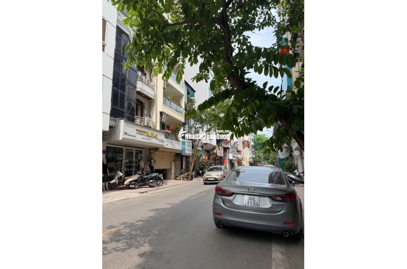 13 tỷ nhà 6 tầng thang máy trung tâm đống đa, vài phút ga cát linh, sổ sẵn sang tên