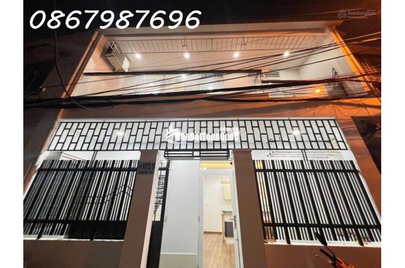 Nhà 1 trệt 1 lầu hẻm 3m cách chợ Phương Sài 50m .