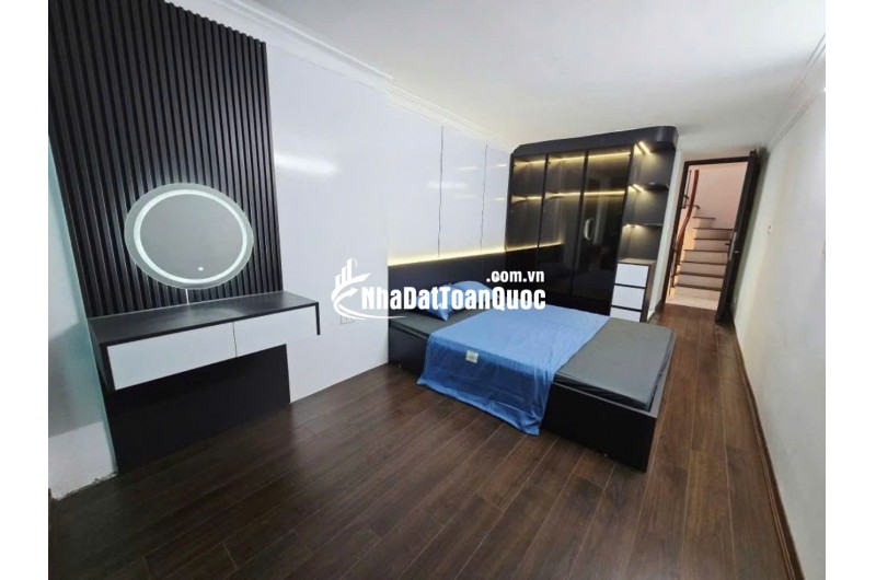 Nhà đẹp Trung tâm Phúc Lợi Long Biên, 5 tầng, Full nội thất, ngõ ô tô thông, ô tô đỗ cửa