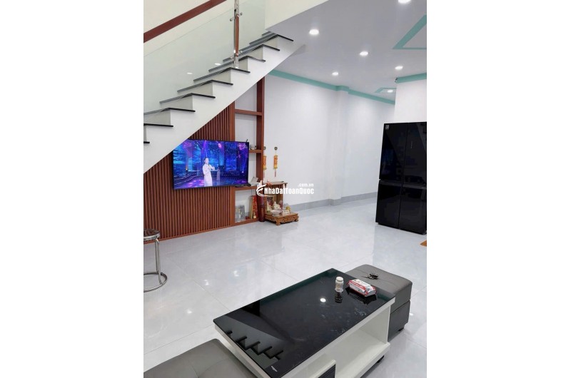HOT HẠ GIÁ BÁN NHANH TỪ 2 TỶ 450 TR CHỈ CÒN 2 TỶ 350TR nhà thuộc kp2 phường Tân Định