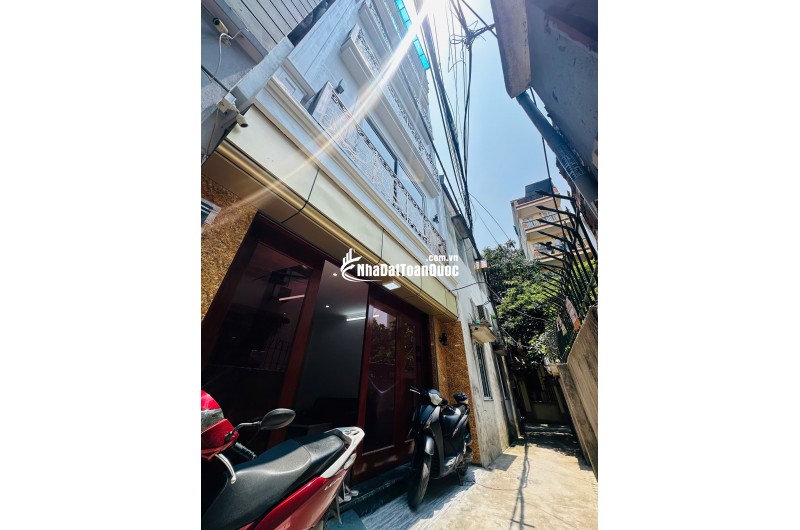 NHÀ ĐẸP  XÂY MỚI CỨNG- FULL NỘI THẤT ĐẸP LONG LANH-6 TẦNG THANG MÁY ÊM RU -KHÁCH CHỈ VIỆC SÁCH VALI ĐẾN Ở