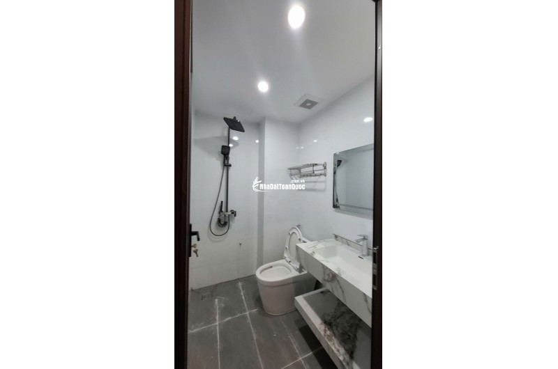 Chính chú đang muốn bán nhà Phố Phúc Lợi , 6 tầng giá sốc
