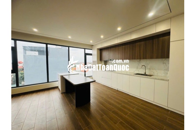. Bán nhà xây mới phố phúc lợi Long biên ngõ xe  đỗ cửa  
Xây 6 tầng thang máy phun Nội thất SIÊU ĐẸP