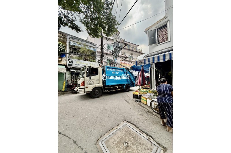 CHÍNH CHỦ, NGAY CHỢ HOÀNG HOA THÁM, DT 71M2, NGANG 5M, GIÁ CHỈ 12.8 TỶ, XÂY MỚI CHDV