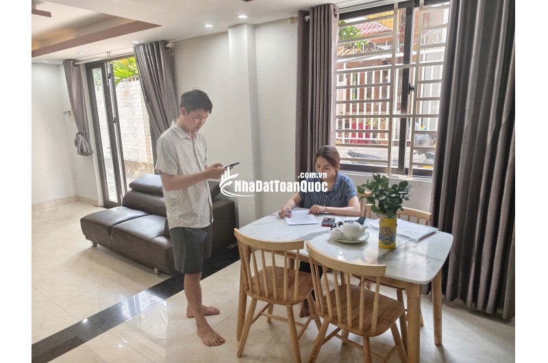 NHÀ MỚI ĐẸP KIỆT 3M MẸ NHU FULL CỬA SỔ CỰC THOÁNG - NGANG 5M. LH:0977414613.