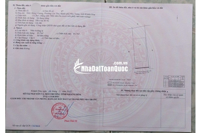 Bán đất tặng nhà C4 khu chợ đêm Hùng Vương - Nha Trang
DT: 131m², ngang 6,3m 
- 
Giá bán : 160tr/m ~ 20 ty