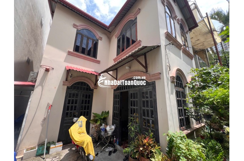 Chủ bán đất tặng nhà, giá đầu tư thảo điền, khu khách tây sầm uất