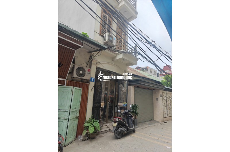 BÁN NHÀ TẠI 1B NGÕ 260 TÂN MAI, HOÀNG MAI, HÀ NỘI 27M2 SỔ ĐỎ CHỈ 7,65 TỶ. LH:0912183237.