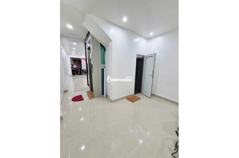 HOT HIT QUAN THỔ – NHÀ ĐẸP HIẾM, Ô TÔ ĐỖ CỬA – CHỈ 18,8 TỶ
