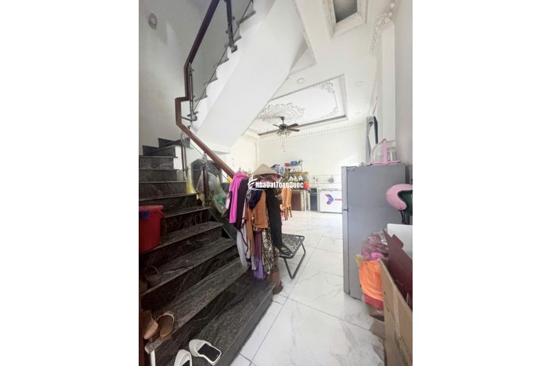 BÁN NHÀ TẠI BÌNH HƯNG HOÀ A. DT 87M2 SHR CHỈ 8.3 TỶ. LH: 0902950730 KHANH.