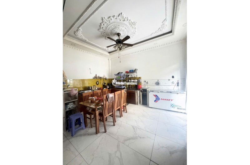 BÁN NHÀ TẠI BÌNH HƯNG HOÀ A. DT 87M2 SHR CHỈ 8.3 TỶ. LH: 0902950730 KHANH.