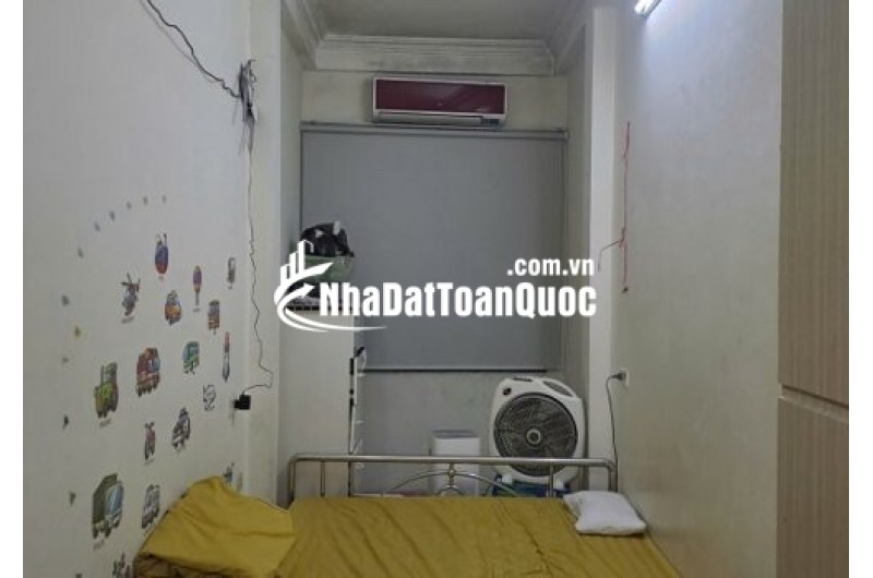 Chính chủ Bán nhà mặt tiền số 90B phố Cầu giấy, quận Cầu giấy HN