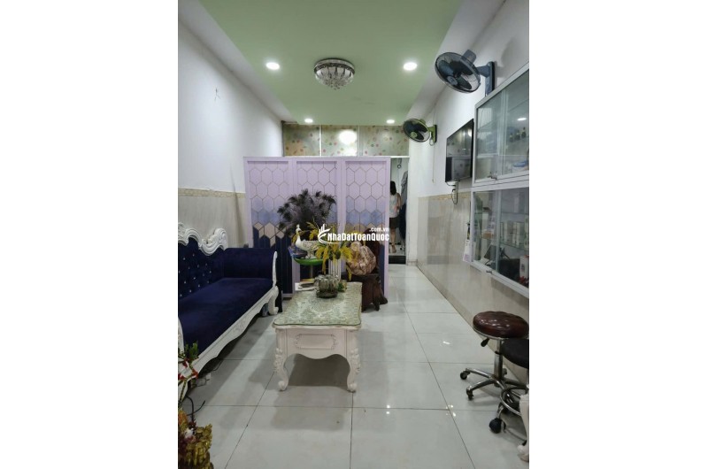 NHÀ GÒ VẤP SÁT MẶT TIỀN GIẢM 1 TỶ CHỐT NHANH