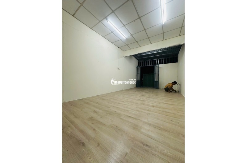 BÁN NHÀ GẦN SÂN BANH THẠNH XUÂN 25 Q12, DT 70M2 SHC CHỈ 1.040 TỶ. LH:NAM.0963677706.