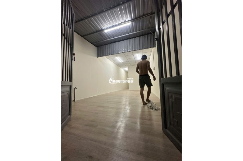 BÁN NHÀ GẦN SÂN BANH THẠNH XUÂN 25 Q12, DT 70M2 SHC CHỈ 1.040 TỶ. LH:NAM.0963677706.
